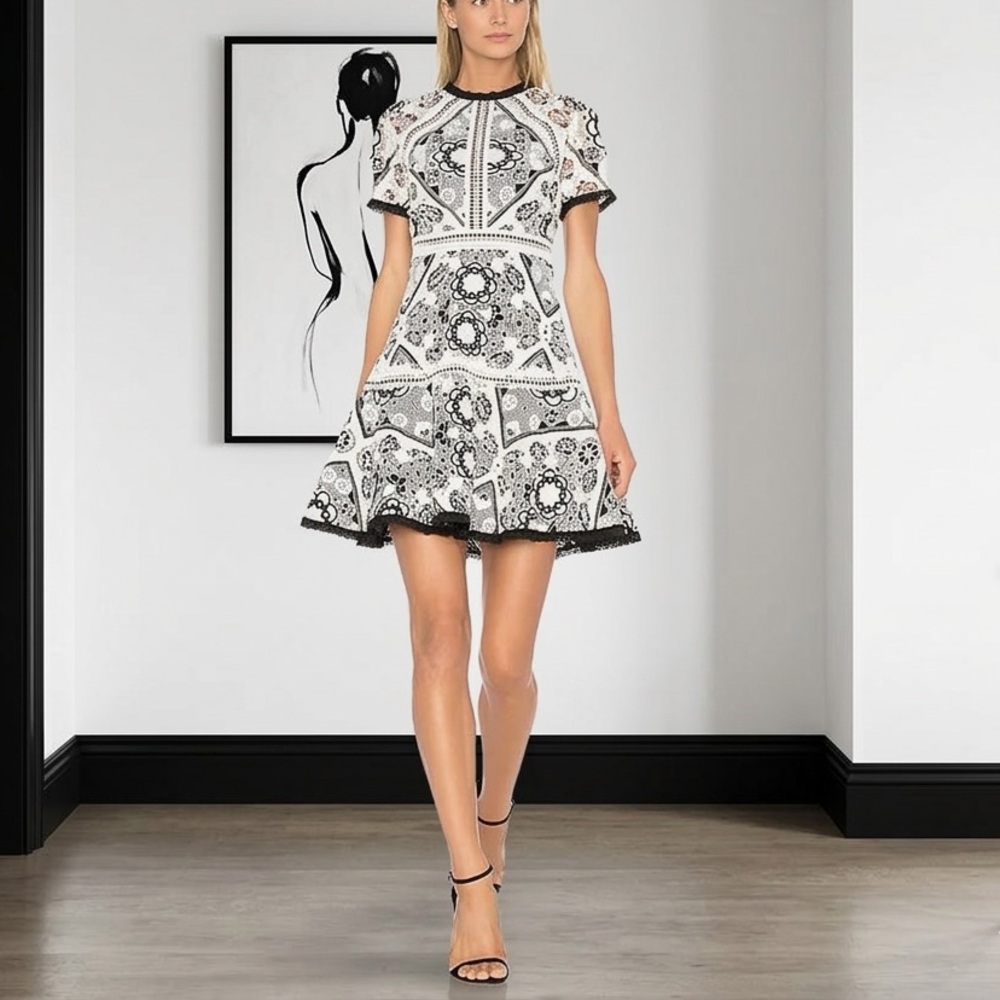 Alexis Emiliana Fit & Flare Mini Dress Black and White Diamond Lace size Medium